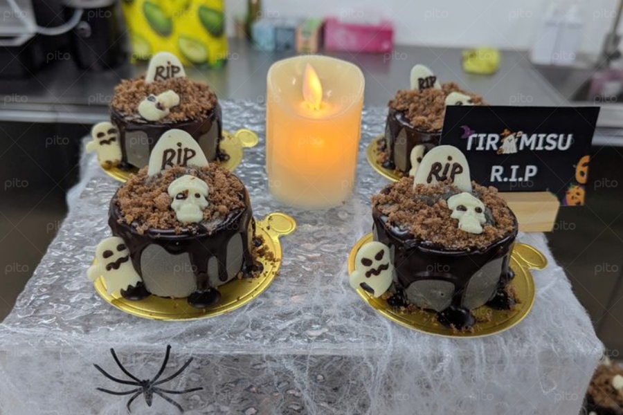Tiệc Tea Break huyền ảo cùng ống tiêm ma quỷ 3