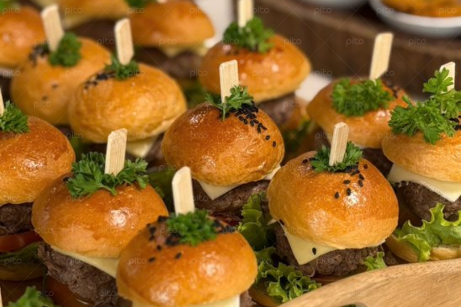 Tiệc Finger Food 8/3 Cho 50 Khách 4