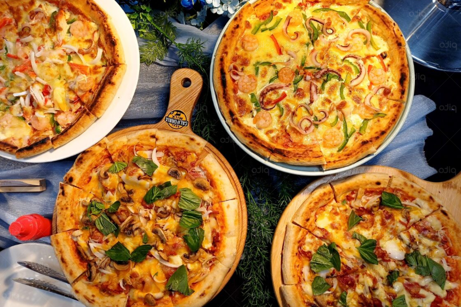 Tiệc Buffet Pizza