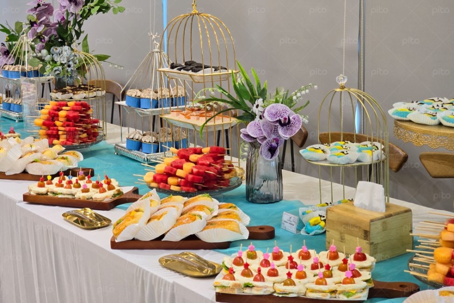 Tiệc Tea Break Bánh Và Trái Cây Tươi Mát 2